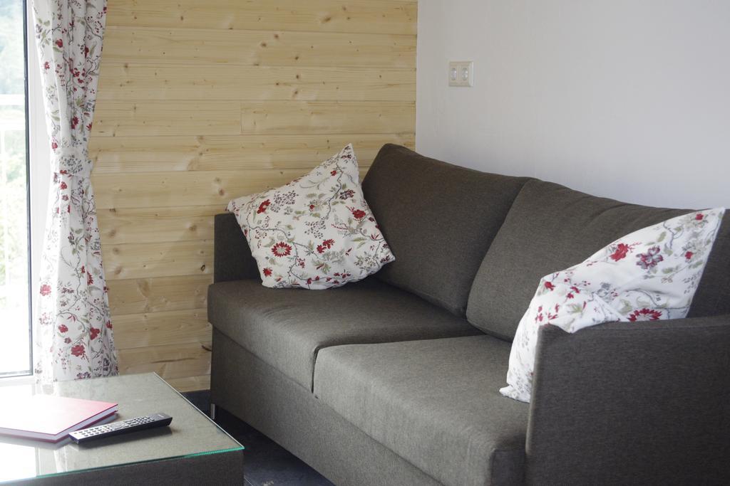 Huettenflair-Mosel Ferienwohnung Enkirch Εξωτερικό φωτογραφία